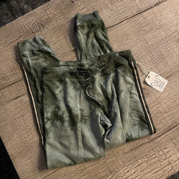 Johnny Was Tie Dye Joggers. - Picture 2 of 4